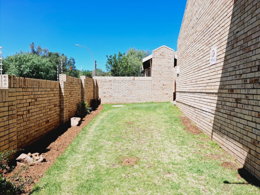 2 Bedroom Property for Sale in Pentagon Park Free State